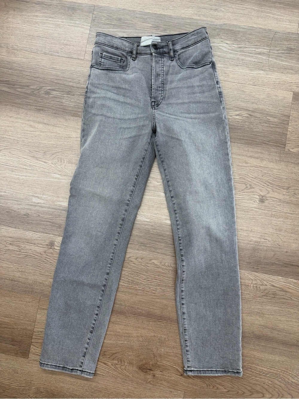 Everlane HR Jeans in Light Grey Wash Sz 28